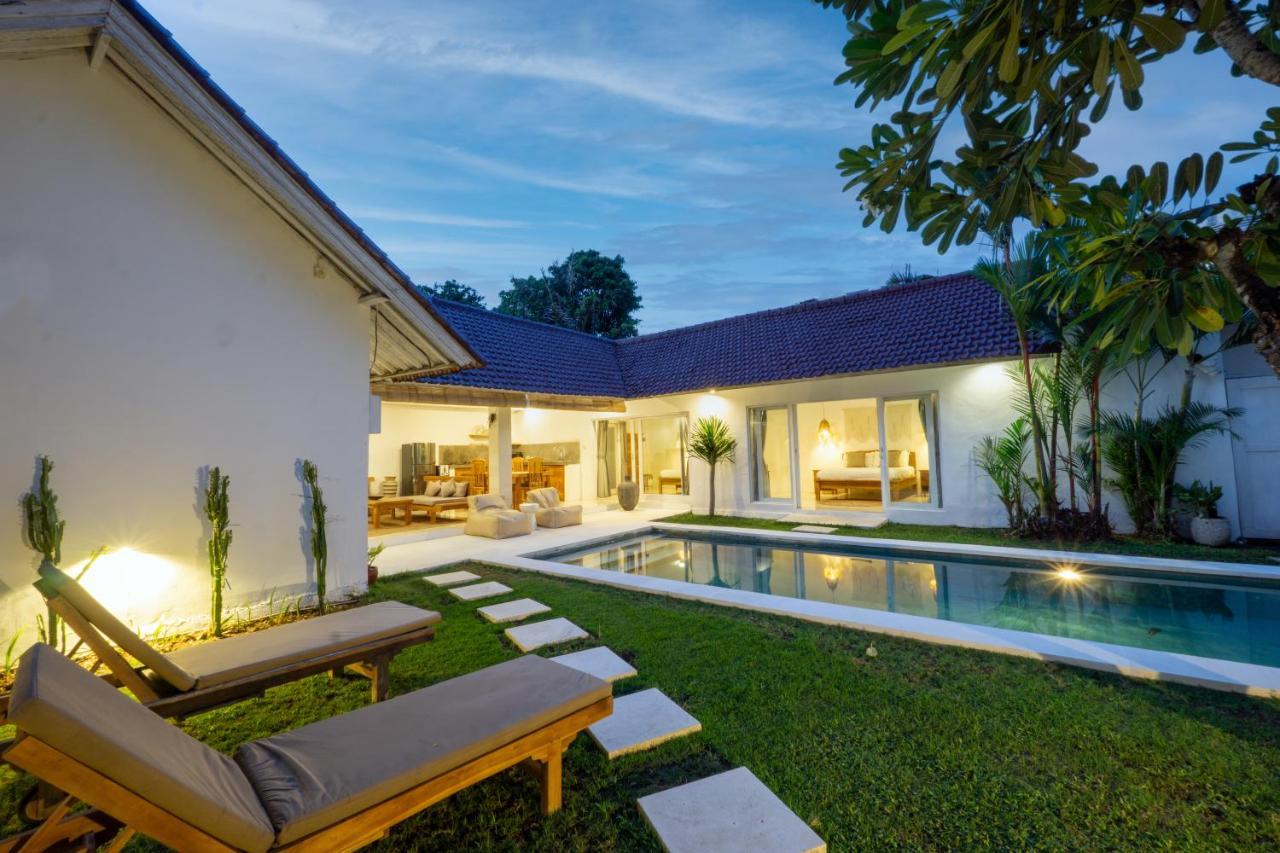 Villa Pagu Seminyak Exteriör bild